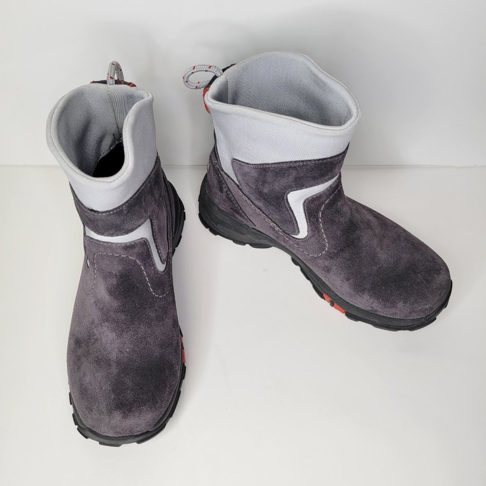 L. L. Bean Women's Size 6 Boots Gray Suede Thinsulate - Picture 2 of 9